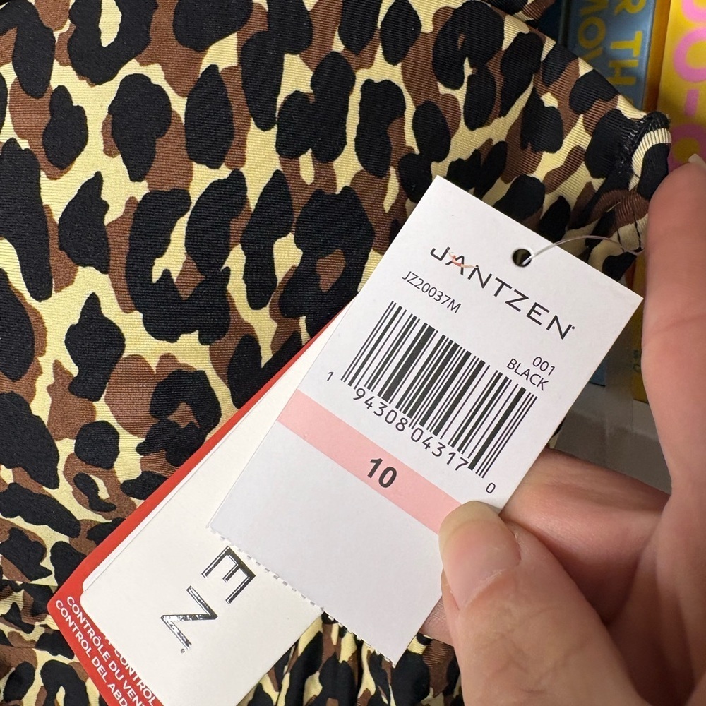 NWT Jantzen Glamour one-piece swimsuit in a leopard print size 10 - Picture 4 of 4